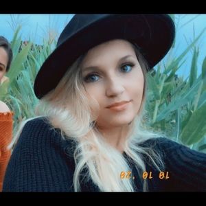 Meet your Posher, Eden